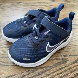 Toddler Nike sneakers